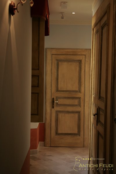 Interni d'epoca del palazzo Antichi Feudi